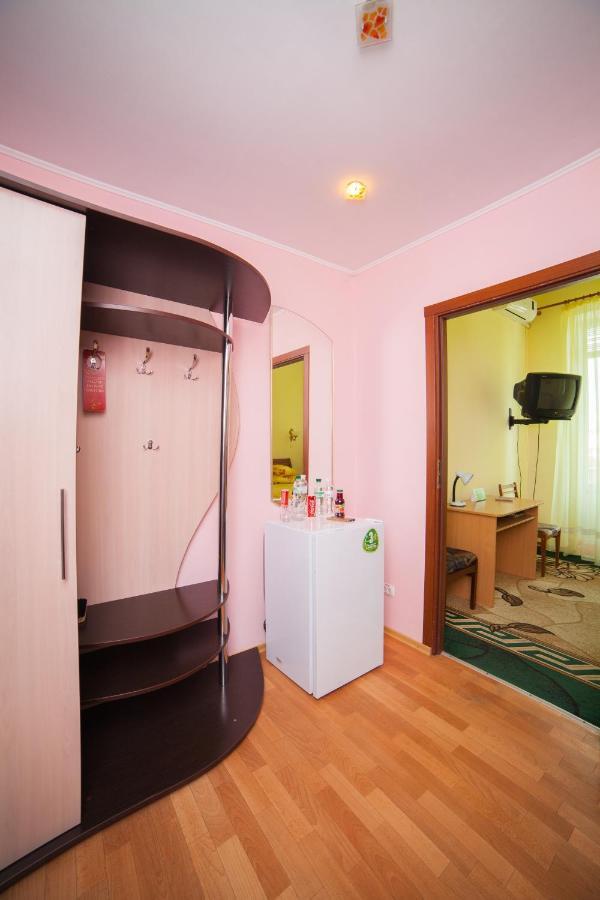 Hotel Vinnytsia Sawoy Room photo